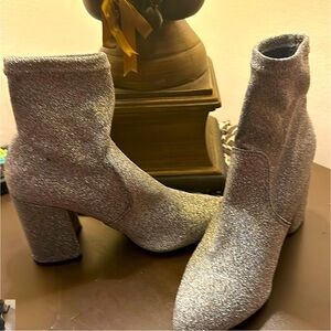 Grey Sparkle Silver Mesh Ankle Booties with 3 1/2” Heels. Size 7 Never worn